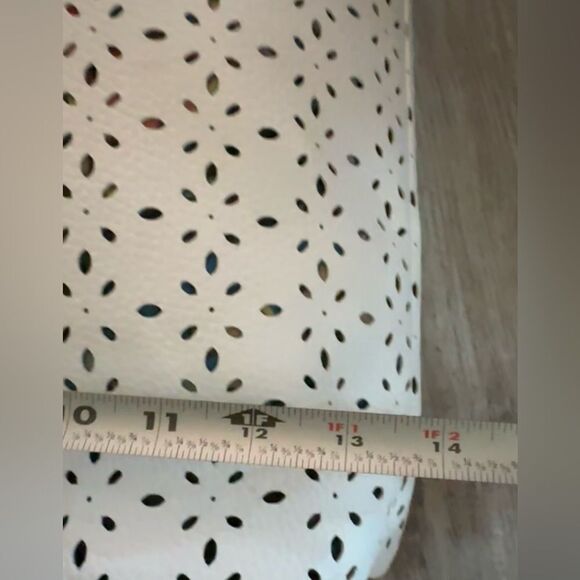 SAKS FIFTH AVE laser etched TOTEBAG - Picture 2 of 8